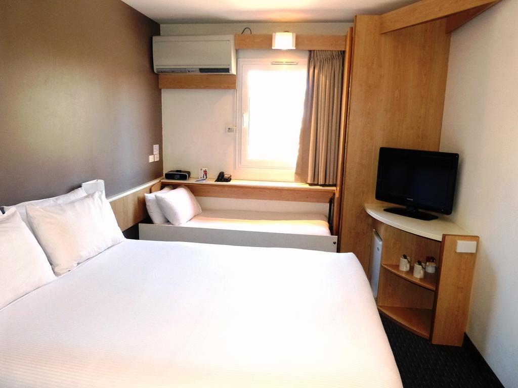 Ibis Newcastle Hotel Exterior photo