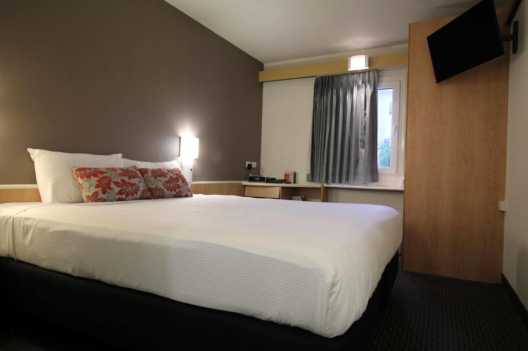 Ibis Newcastle Hotel Exterior photo